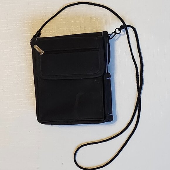 Official Nintendo Game Boy Advance Travel Bag (Gray Stripe) Used - Picture 2 of 6